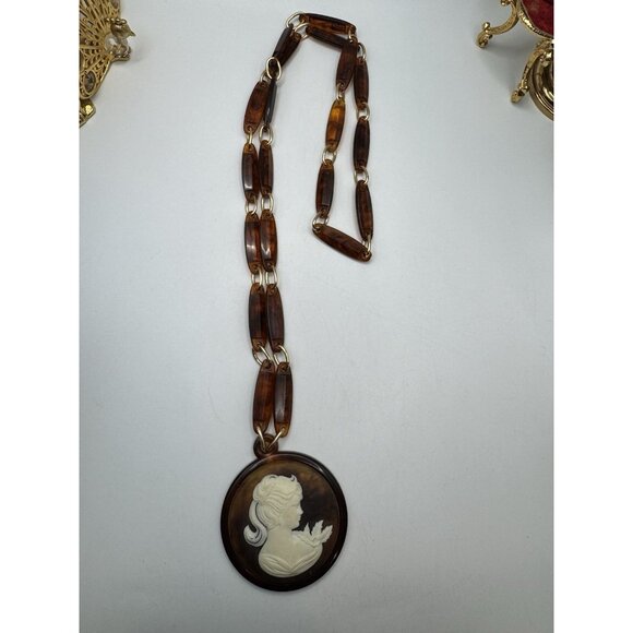 Vintage Celluloid Faux Tortoise Cameo Chain Link Pendant Necklace 34" Long - Picture 9 of 10